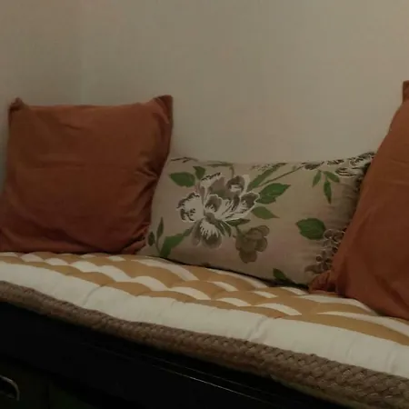 Large Cosy Downtown Flat In City Centre Апартаменты *