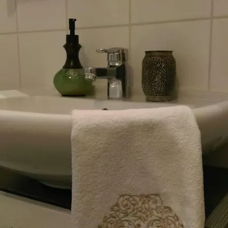 Large Cosy Downtown Flat In City Centre Апартаменты *