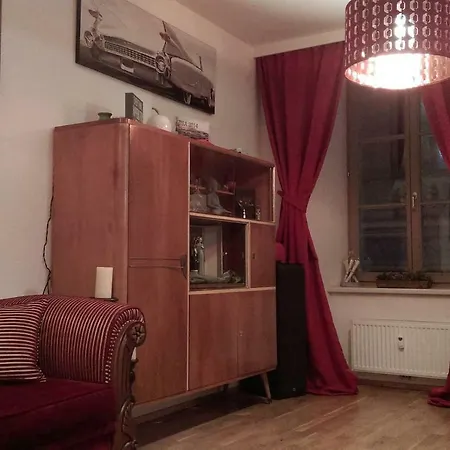 Апартаменты Large Cosy Downtown Flat In City Centre Грац