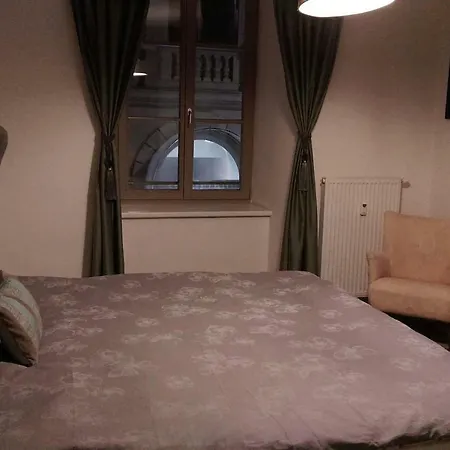 Large Cosy Downtown Flat In City Centre *